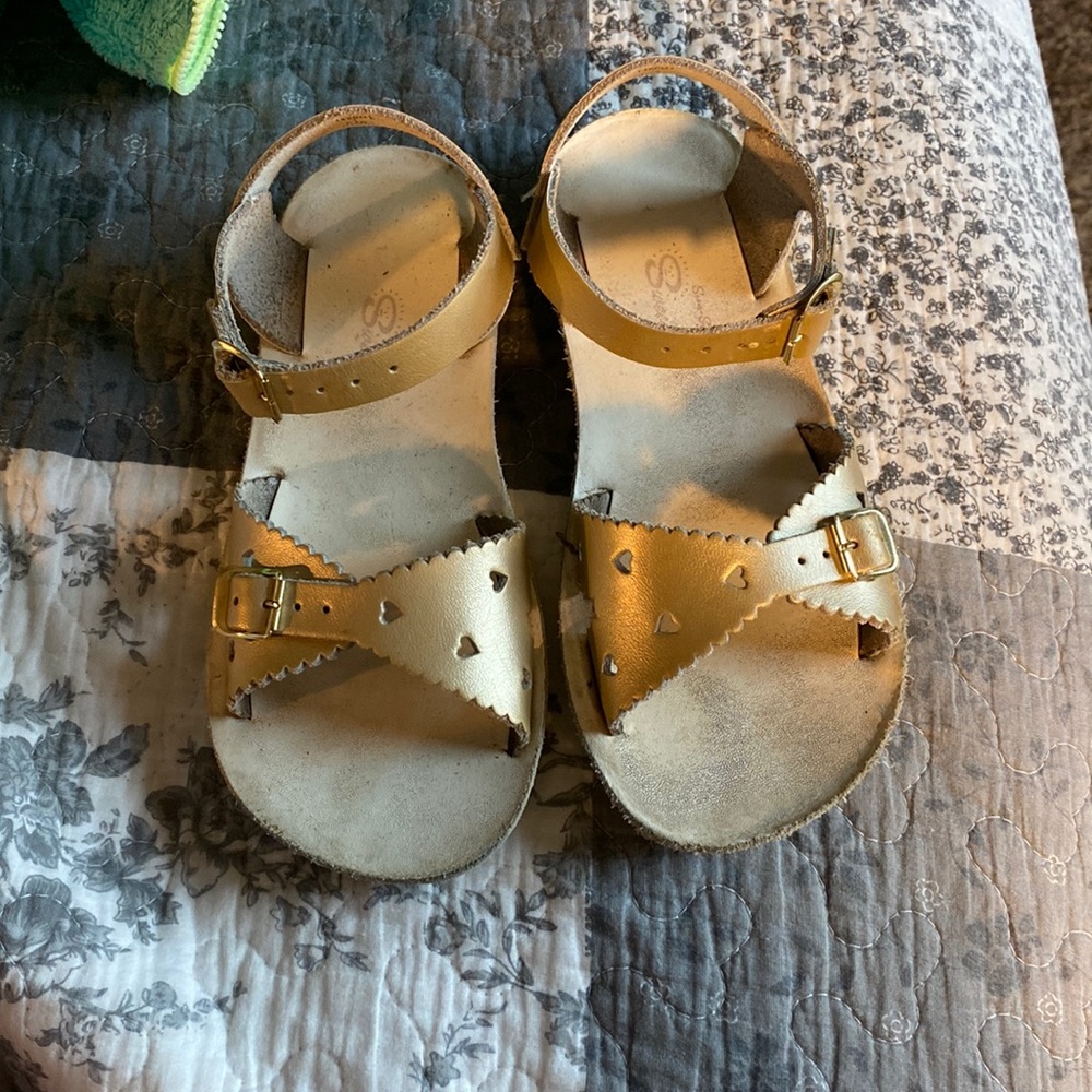 Saltwater sandals size 2 girls